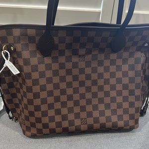 Louis Vuitton Damier Ebene Neverful MM Tote In Pristine Condition. Chipped , COA
